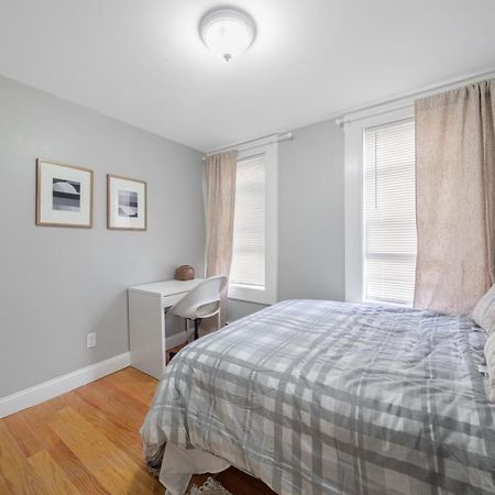 Easy Commute South Boston 4Br 1Bh Apt Kültér fotó