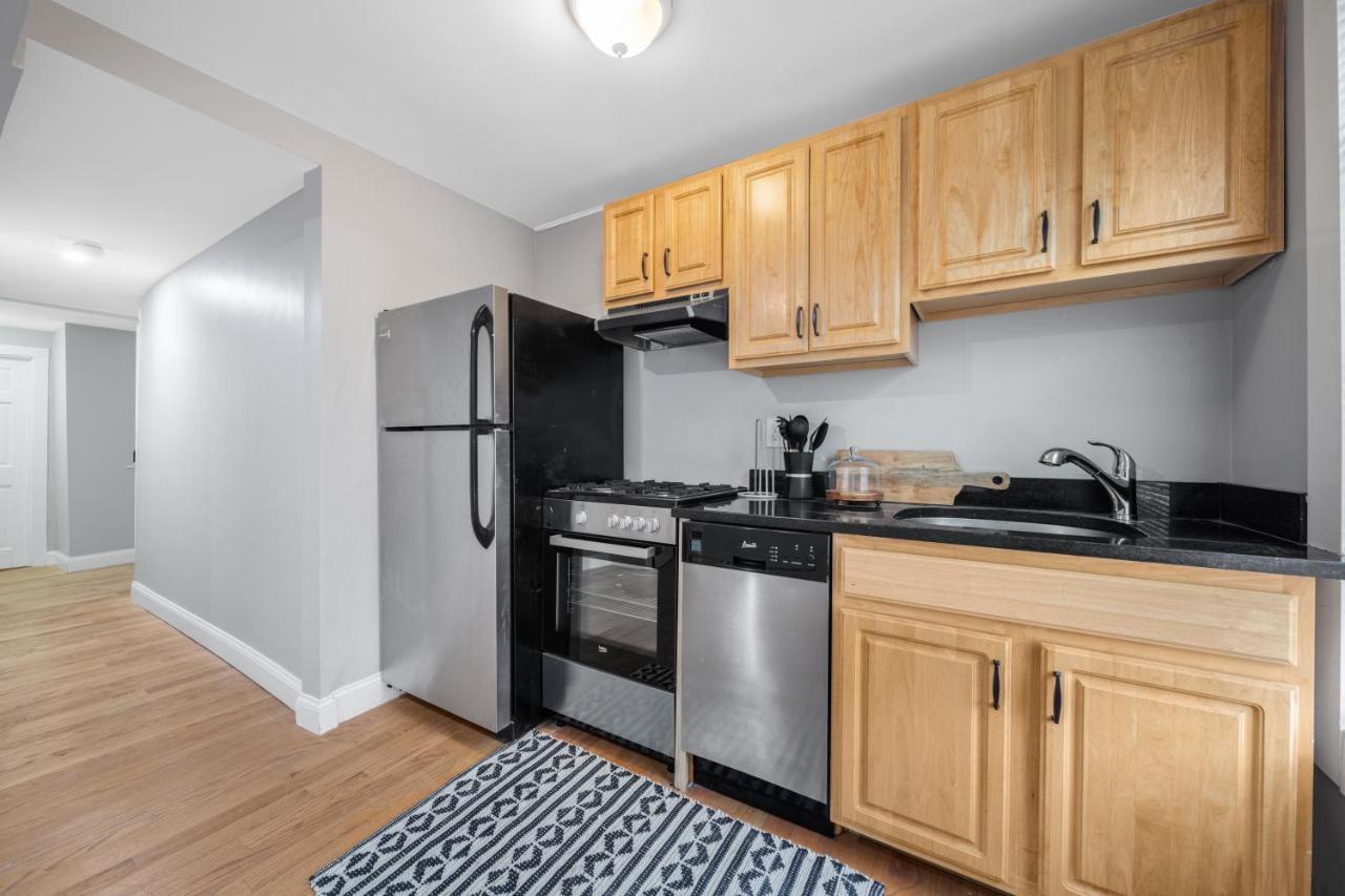 Easy Commute South Boston 4Br 1Bh Apt Kültér fotó