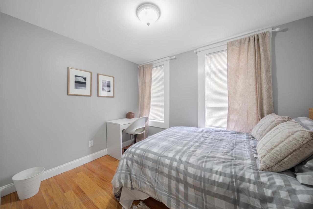 Easy Commute South Boston 4Br 1Bh Apt Kültér fotó